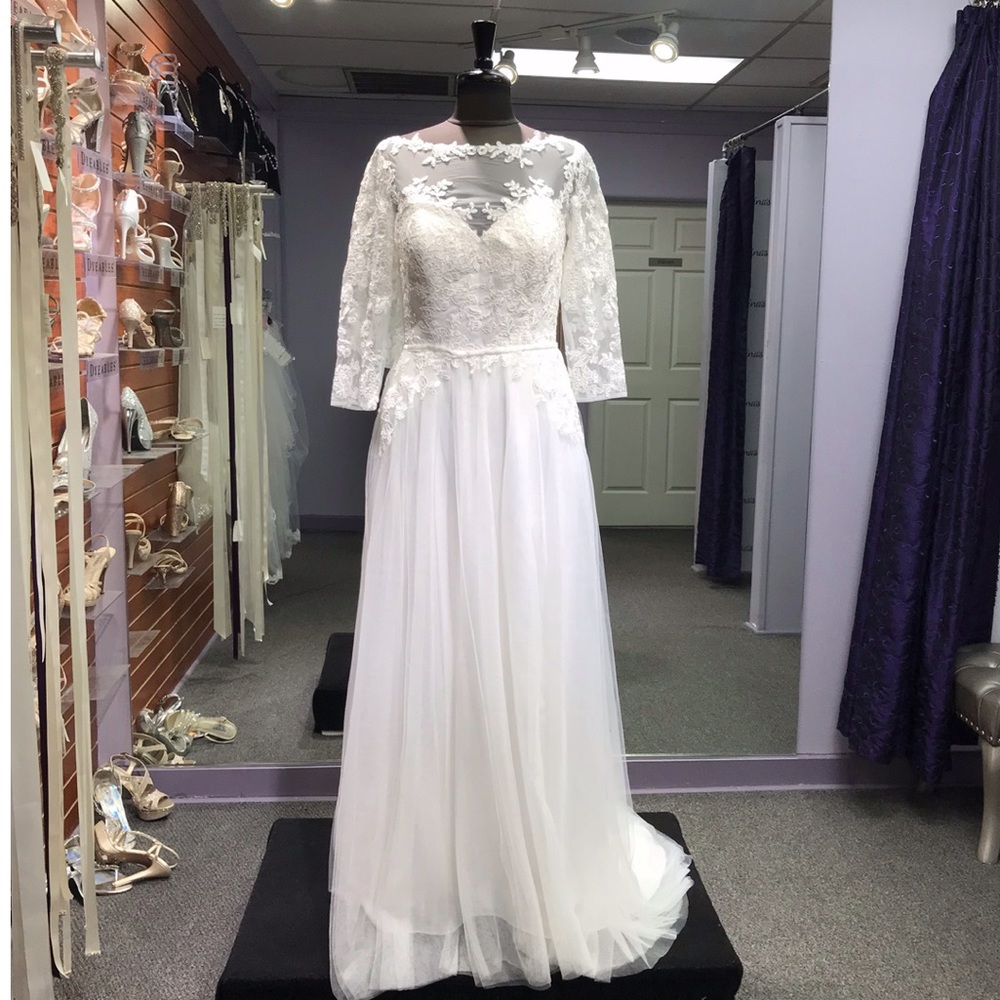 DaVinci - Style F7083 - Size 14 - Ivory